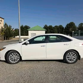 Toyota Camry 2016