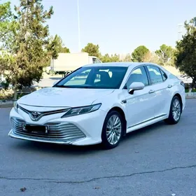 Toyota Camry 2018