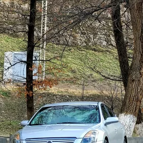 Nissan Altima 2008