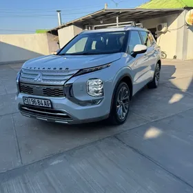 Mitsubishi Outlander 2022