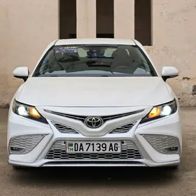Toyota Camry 2022