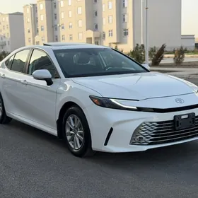 Toyota Camry 2024