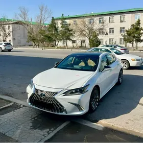 Lexus ES 350 2023