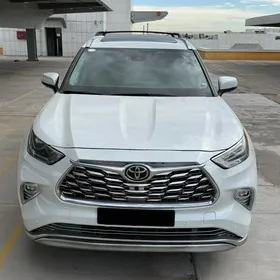 Toyota Highlander 2022