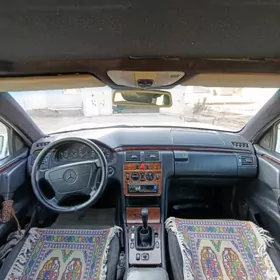 Mercedes-Benz C350 1996