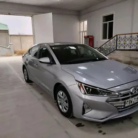 Hyundai Elantra 2020