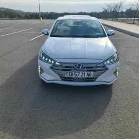 Hyundai Elantra 2020