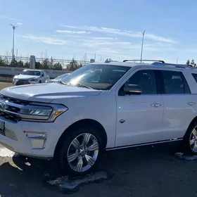 Ford Expedition 2022