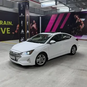 Hyundai Elantra 2020