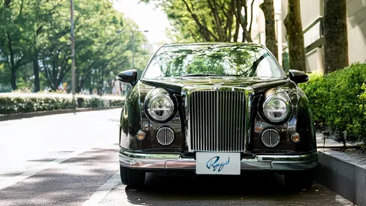 Странный ретро-седан на базе Toyota Corolla снимут с производства