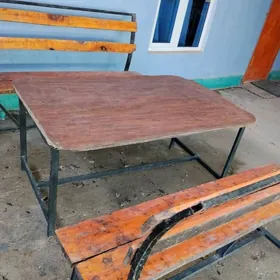 Стол со скамейками