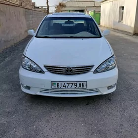 Toyota Camry 2004