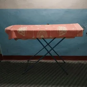 ütük edilýän stol