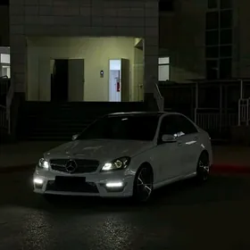 Mercedes-Benz C350 2008