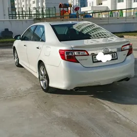 Toyota Camry 2013
