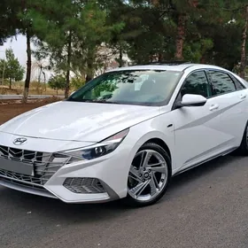 Hyundai Elantra 2024