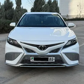 Toyota Camry 2021
