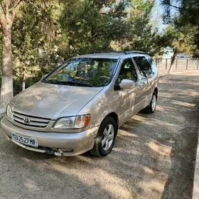 Toyota Sienna 2001
