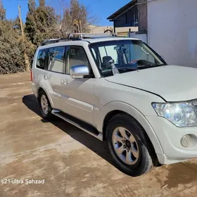 Mitsubishi Pajero 2008