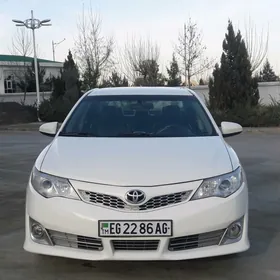 Toyota Camry 2014