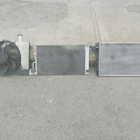 Hunday elantra 21 yyl radiator