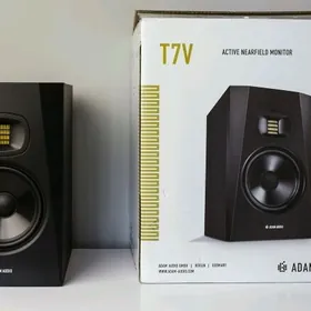 studio Adam Berjinger Genelec