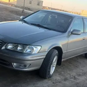 Toyota Camry 2000