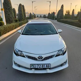 Toyota Camry 2012