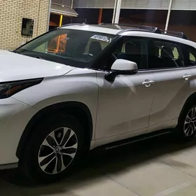 Toyota Highlander 2020