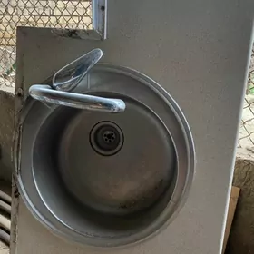 kuhnya rakowina kran