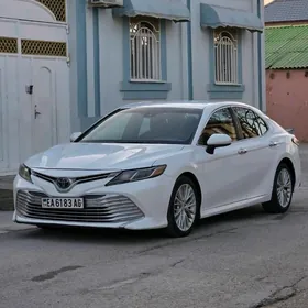 Toyota Camry 2018