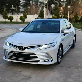 Toyota Camry 2023
