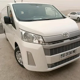 Toyota Hiace 2023