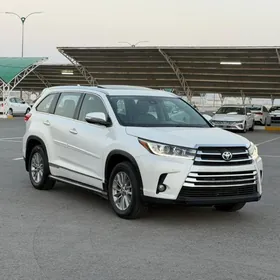 Toyota Highlander 2018