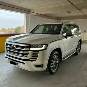 Toyota Land Cruiser 2023