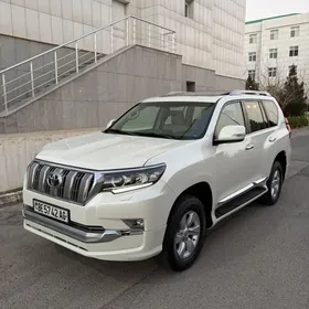 Toyota Land Cruiser Prado 2022
