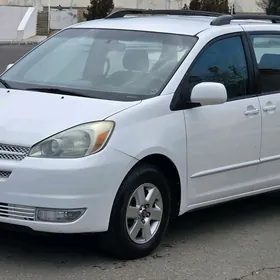Toyota Sienna 2004
