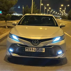 Toyota Camry 2018