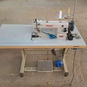 Gemsy tikin maşşyn