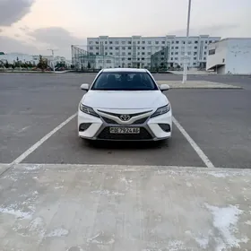Toyota Camry 2020