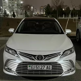 Toyota Camry 2024