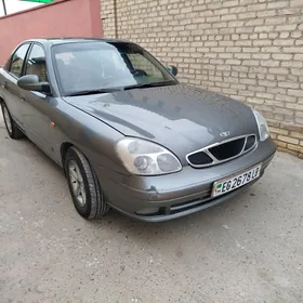 Daewoo Nubira 1999
