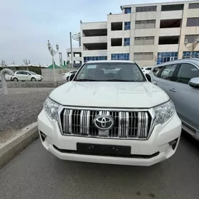 Toyota Land Cruiser Prado 2023