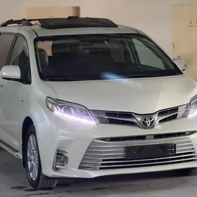 Toyota Sienna 2017