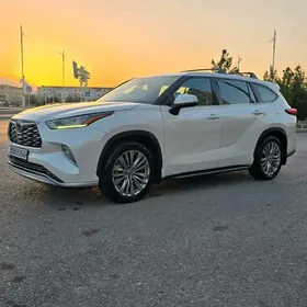 Toyota Highlander 2021