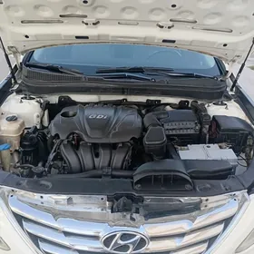 Hyundai Sonata 2011