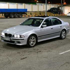 BMW E39 2000