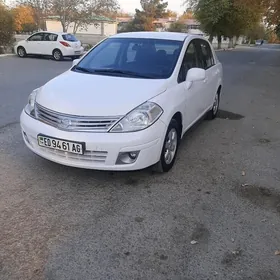 Nissan Versa 2008