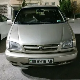 Toyota Sienna 2000