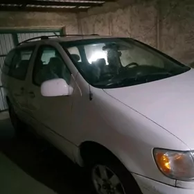 Toyota Sienna 1998